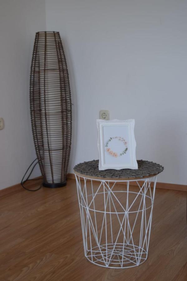 Apartments Marta Kaštel Novi Esterno foto